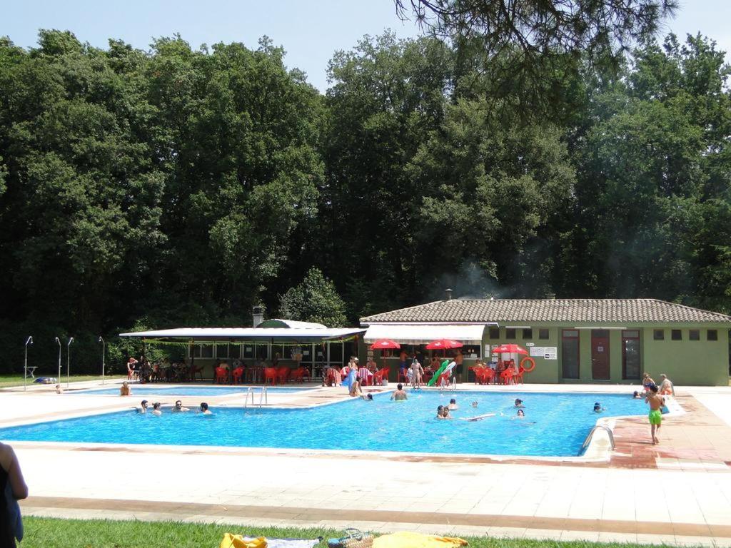 Detached Villa For 6 People In Lloret De Mar With Comunal Outdoor Swimming Pool Puigventos Exterior photo
