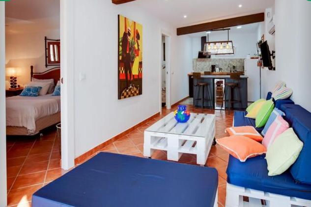 Detached Villa For 6 People In Lloret De Mar With Comunal Outdoor Swimming Pool Puigventos Exterior photo